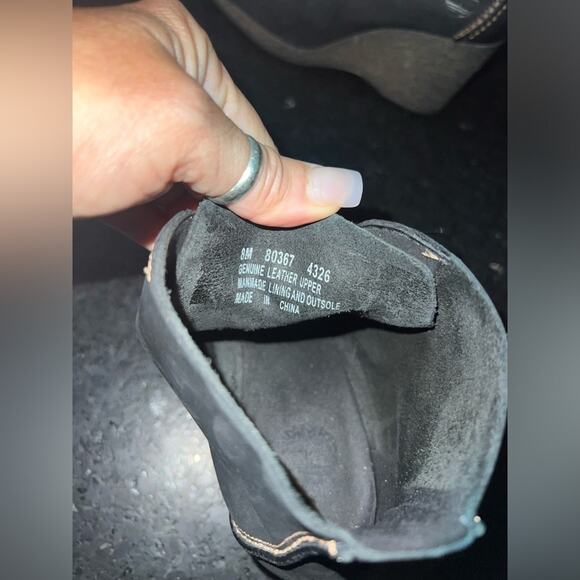 UEC TIMBERLAND Monogram Wallaby BLACK Wedge Genuine Suede Lace Up Booties SZ 8 - Picture 7 of 8